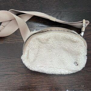 lululemon athletica Off-White Sherpa Crossbody Bag